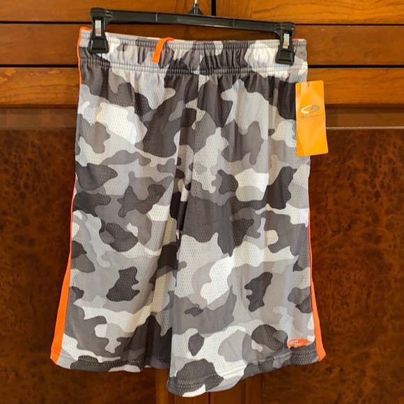 Gray camo C9 boys Large shorts with orange accent